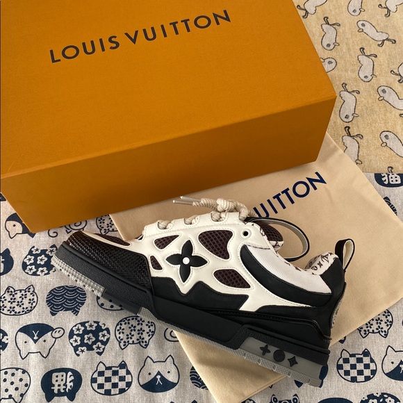 Louis Vuitton White And Black Sneakers - Picture 8 of 8